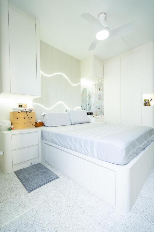Minimalist Bedroom at Blk 408 Bedok North Ave 2