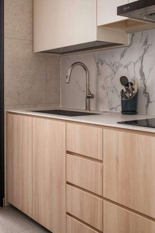 Modern Kitchen at BLK 459 Segar Road