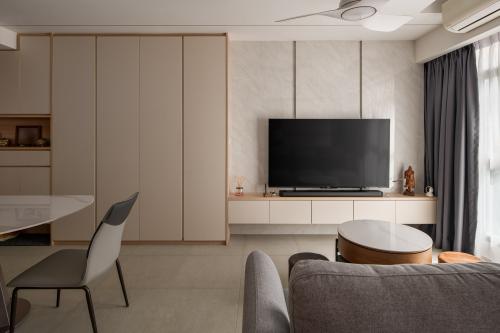 Modern Living Room at BLK 459 Segar Road