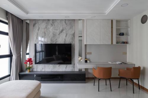 Modern Living Room at BLK 447A Punggol Way