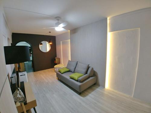 Asian Living Room at Blk 54 Telok Blangah Drive