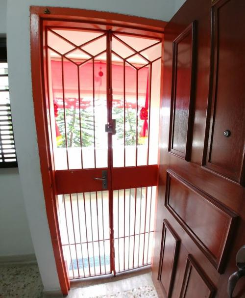Asian Living Room at Blk 54 Telok Blangah Drive