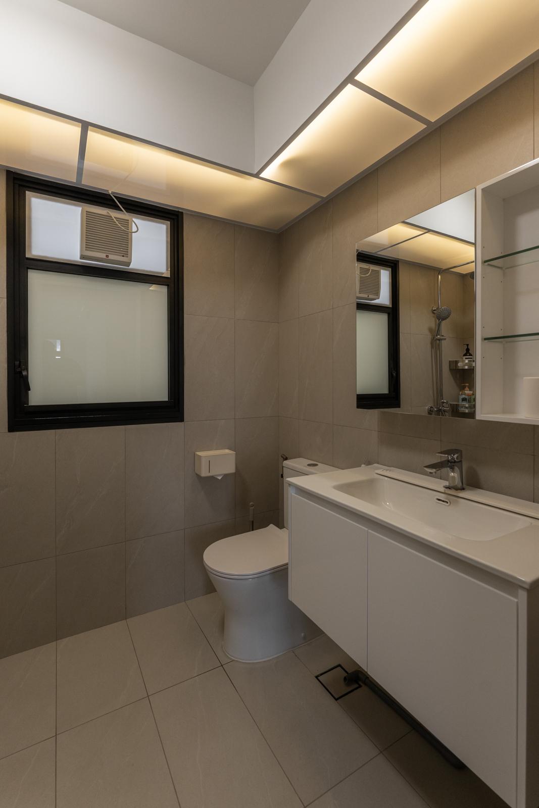 Minimalist Bathroom with Mirror and Bathroom Storage