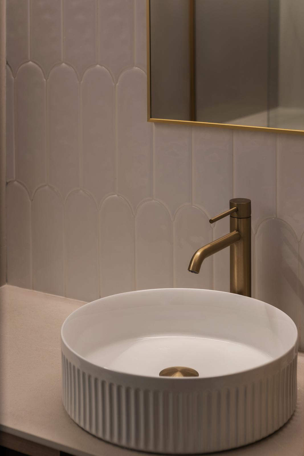 Scandinavian Bathroom with Countertop and Mirror