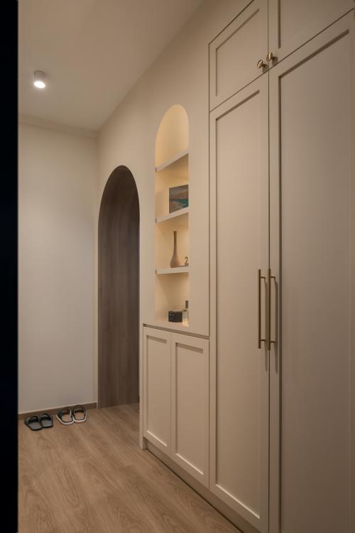 Scandinavian Entryway at Bishan Park