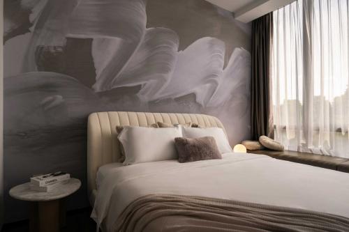 Modern Bedroom at Reignwood Hamilton Scotts