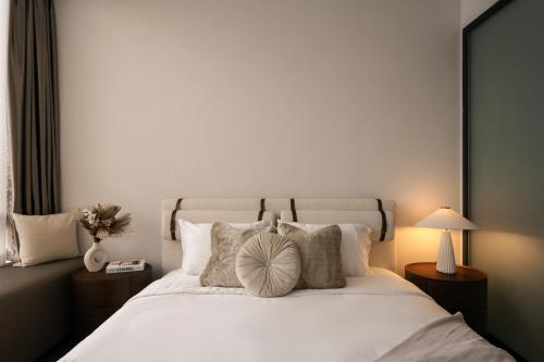 Modern Bedroom at Reignwood Hamilton Scotts