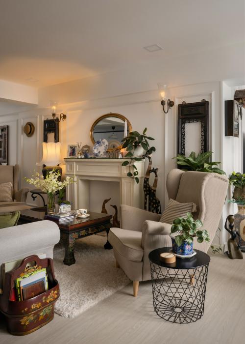 Vintage Living Room at Blk 121 Bedok North Road