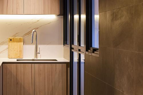 Minimalist Kitchen at Kempas Road