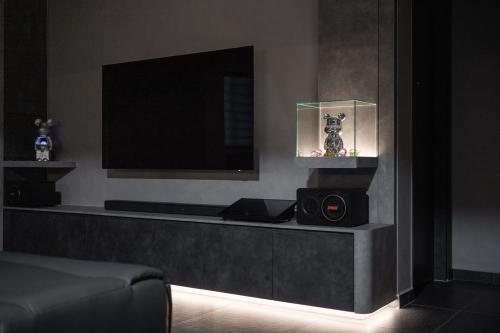 Modern Living Room at Blk 506 Ang Mo Kio Ave 8