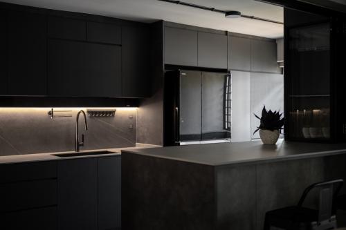 Modern Kitchen at Blk 506 Ang Mo Kio Ave 8