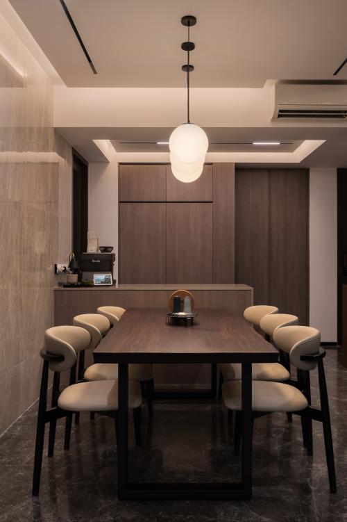 Modern Dining Room at Ave South Residences
