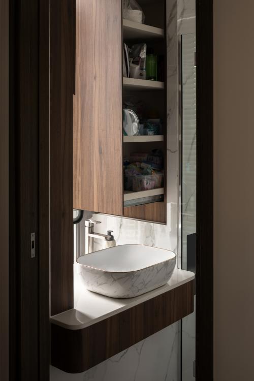 Scandinavian Bathroom at Ascentia Sky