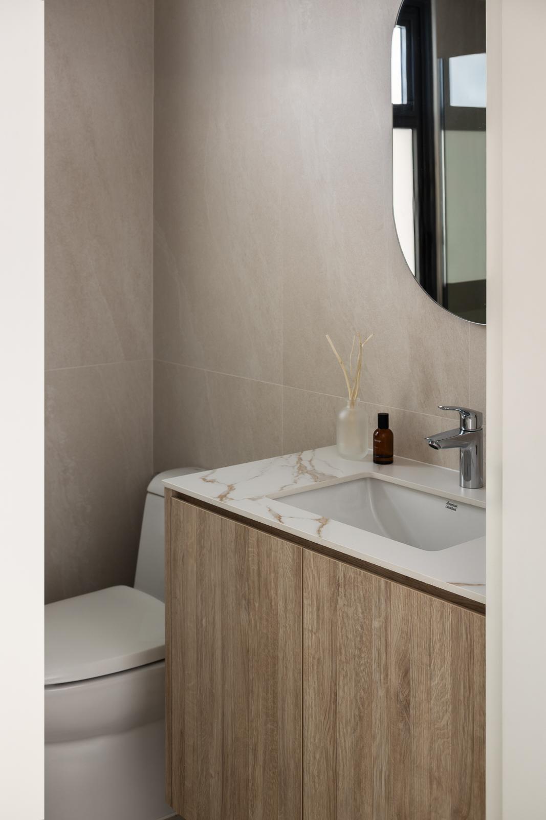 Scandinavian Bathroom with Countertop and Bathroom Storage