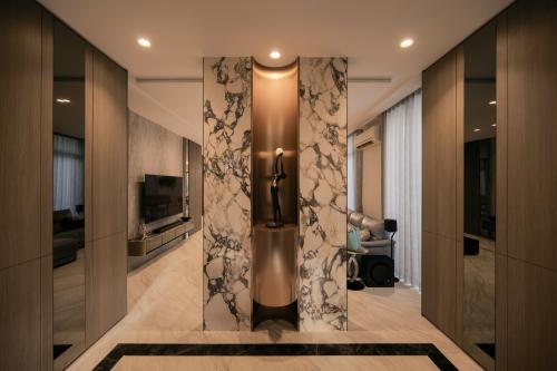 Contemporary Entryway at Chartwell
