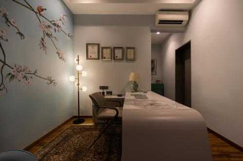 Contemporary Office at Chartwell
