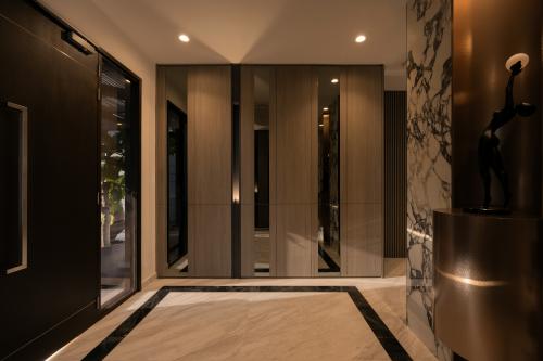 Contemporary Entryway at Chartwell