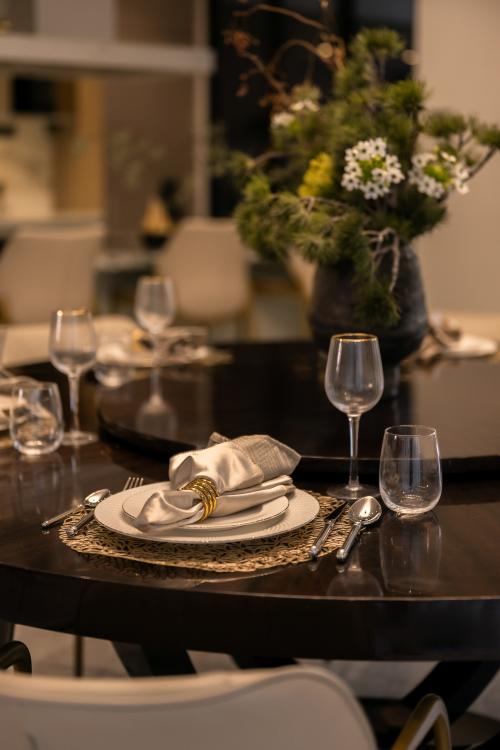 Contemporary Dining Room at Chartwell