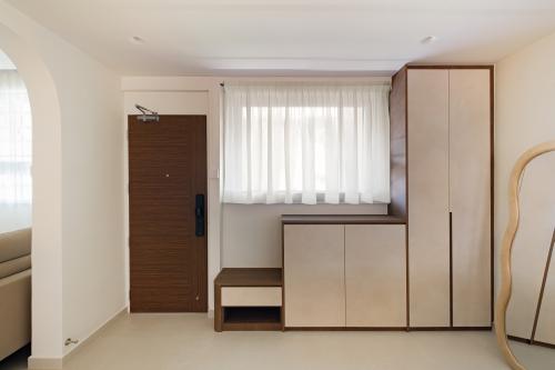 Asian Entryway at 11 Toh Yi Drive