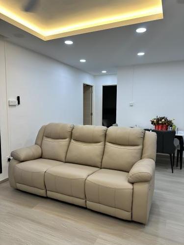 Minimalist Living Room at JURONG WEST ST 61