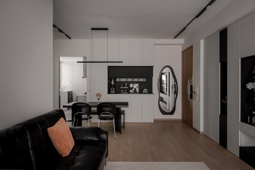 Contemporary Dining Room at Caspian
