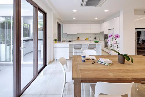 Modern Dining Room at Kee Sun Ave