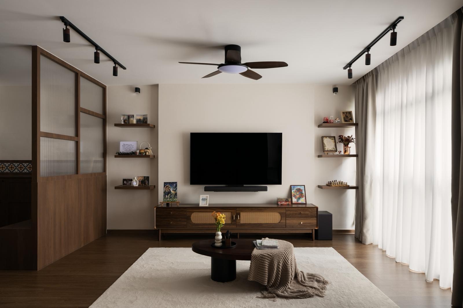 Transitional Living Room with Countertop and Carpet