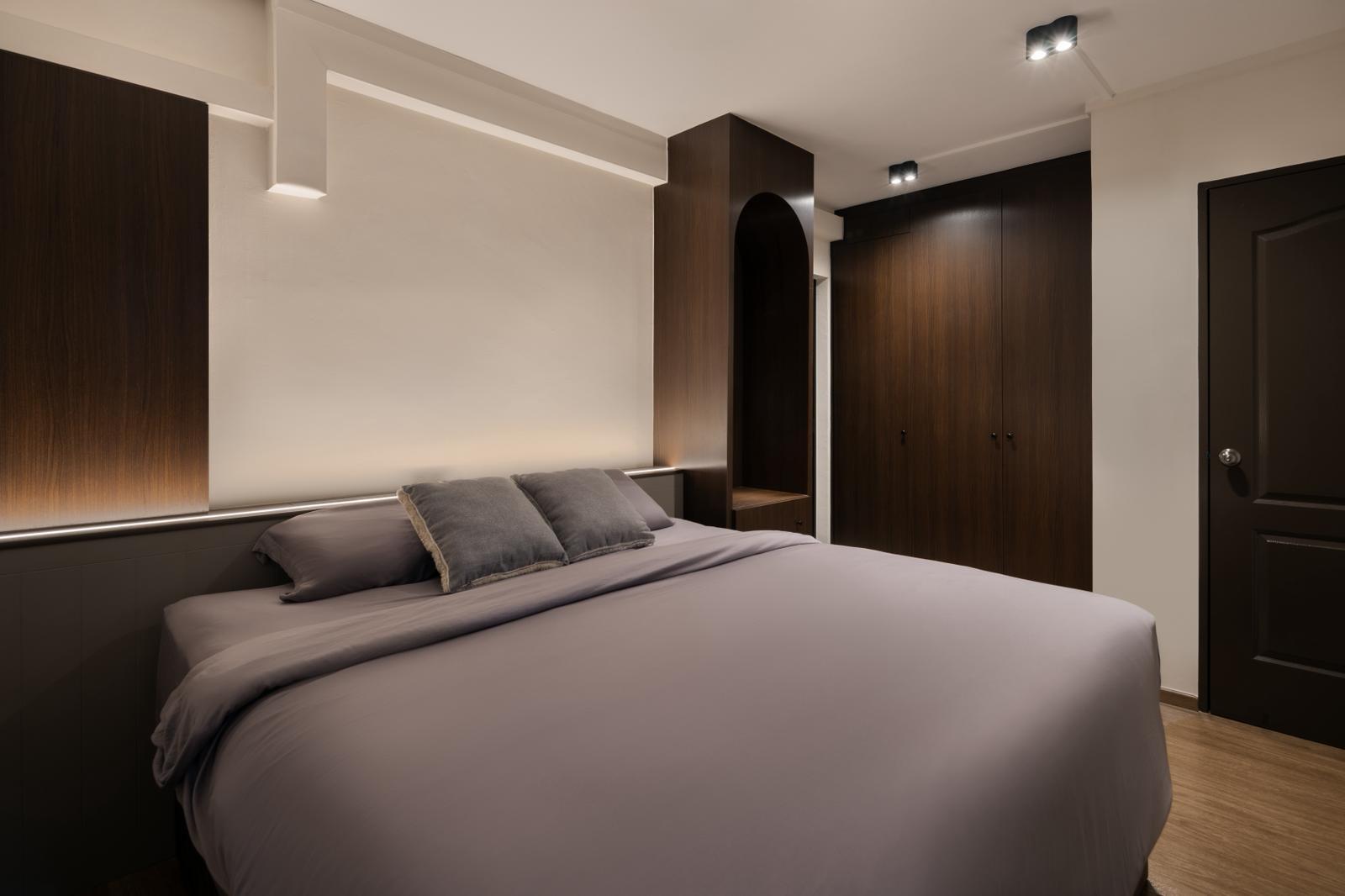 Transitional Bedroom with Ceiling Light and Wardrobe