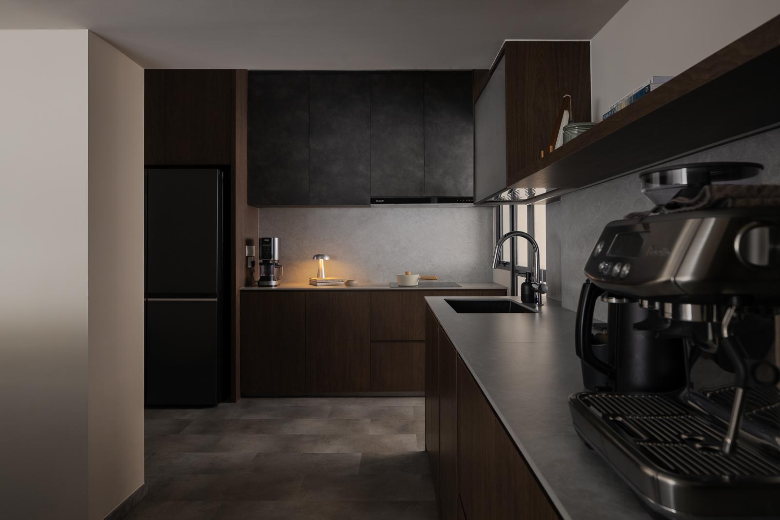 Minimalist Kitchen with Countertop and Homogeneous Tiles