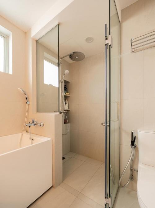 Modern Bathroom at 24 Guilin view #28-02