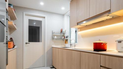 Modern Kitchen at 24 Guilin view #28-02