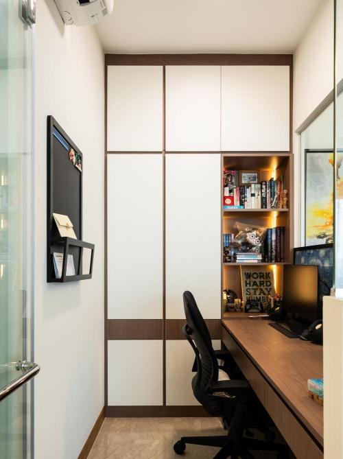 Modern Home Office at 24 Guilin view #28-02