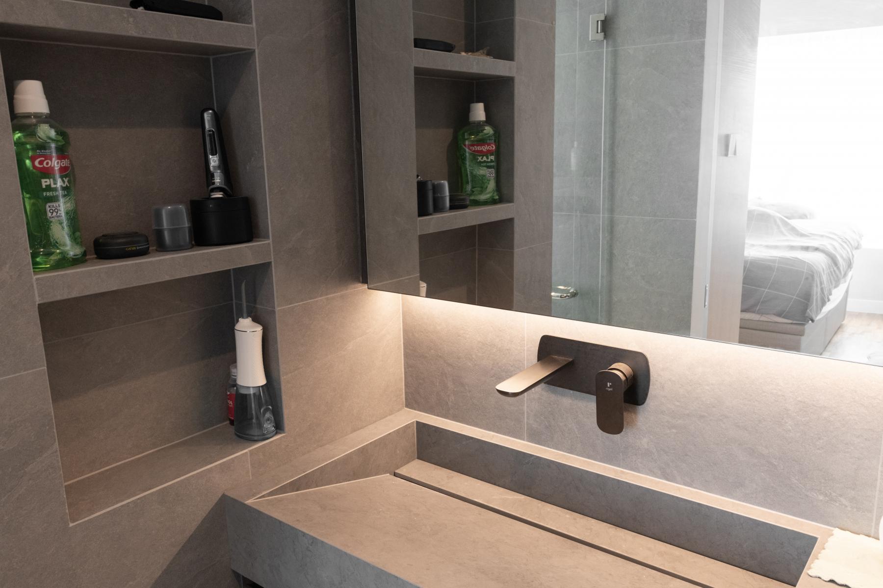 Scandinavian Bathroom with Countertop and Bathroom Storage