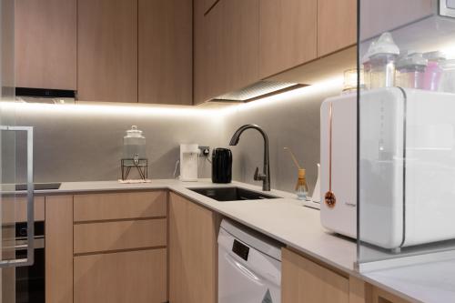 Scandinavian Kitchen at The Centris Condominum , Blk 83 , Jurong West Central 3, SG 648341