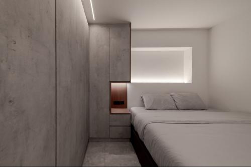 Modern Bedroom at 627 Bukit Batok Central