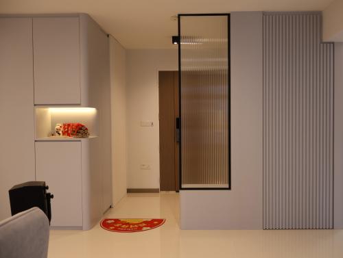 Minimalist Foyer at 125A Tengah drive