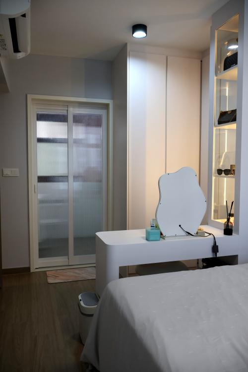 Minimalist Bedroom at 125A Tengah drive