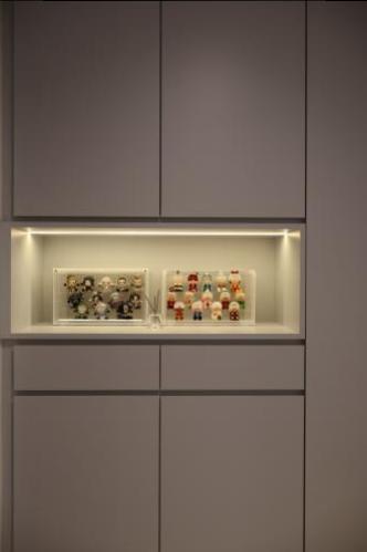 Minimalist Foyer at 125A Tengah drive