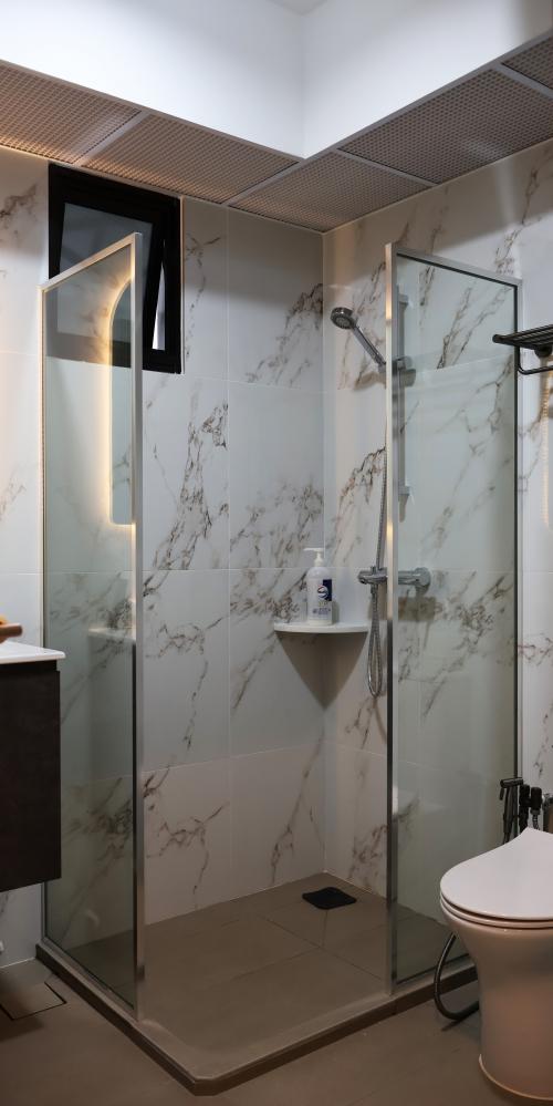Minimalist Bathroom at 125A Tengah drive
