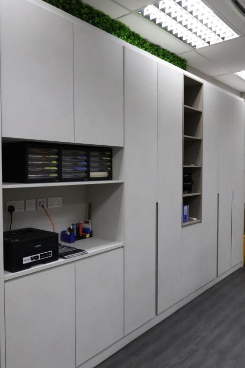 Minimalist Office at Datwyler It Infra Pte. Ltd. / 30 Toh Guan Road #01-01A S608840