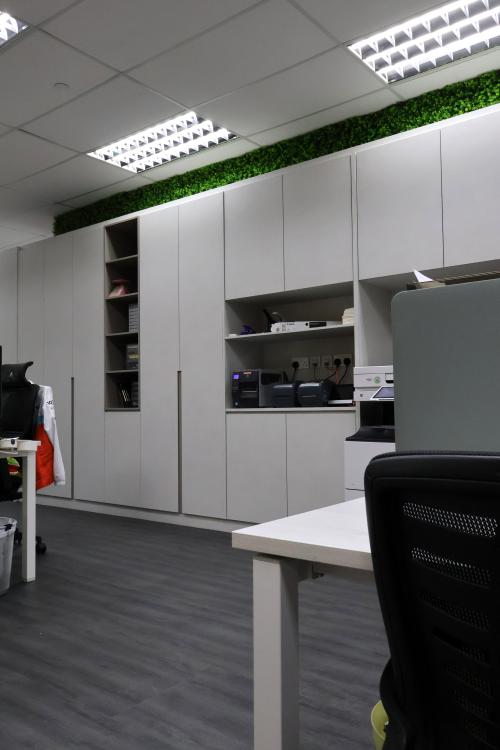 Minimalist Office at Datwyler It Infra Pte. Ltd. / 30 Toh Guan Road #01-01A S608840