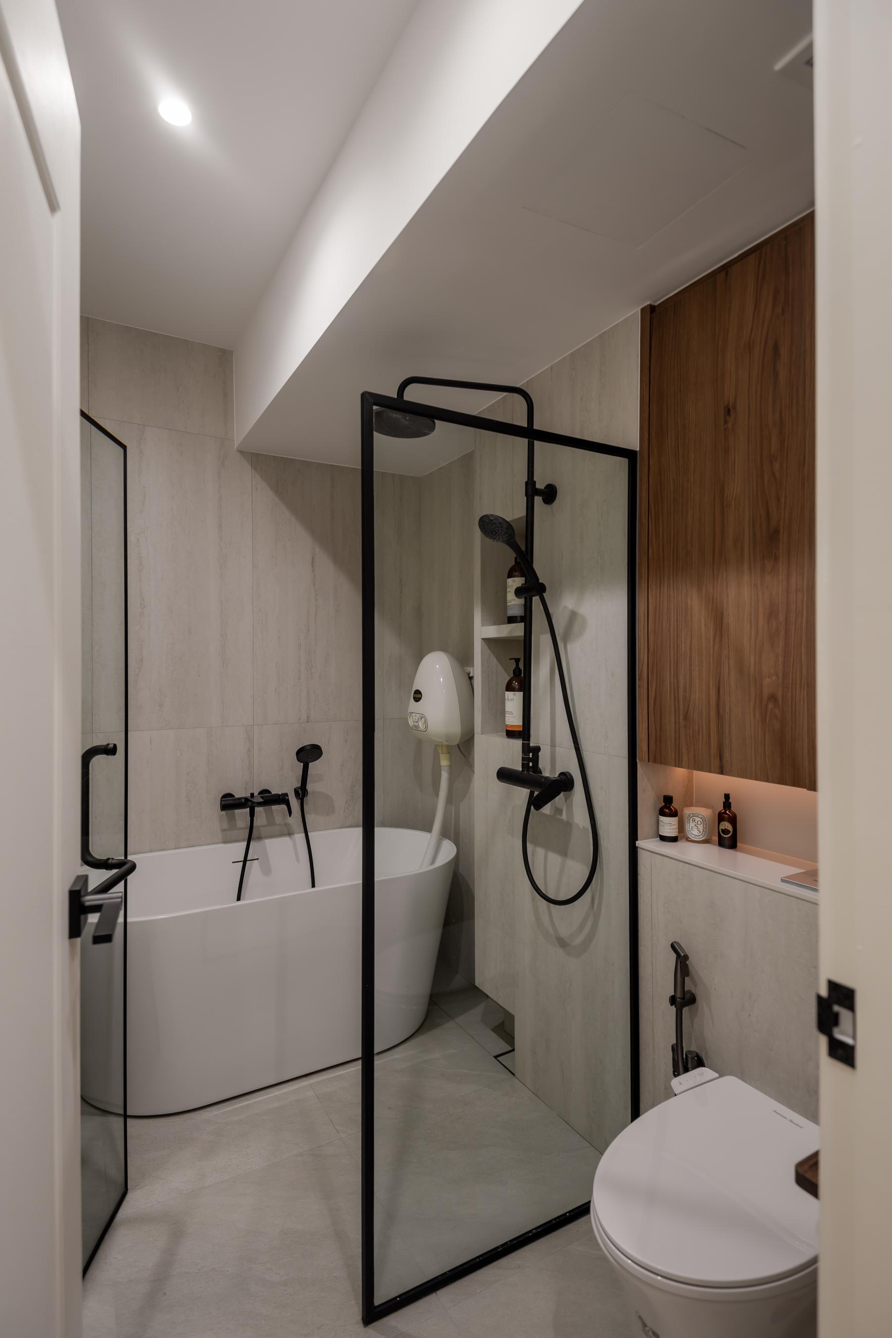 Vintage Bathroom with Bathtub and Bathroom Accessories