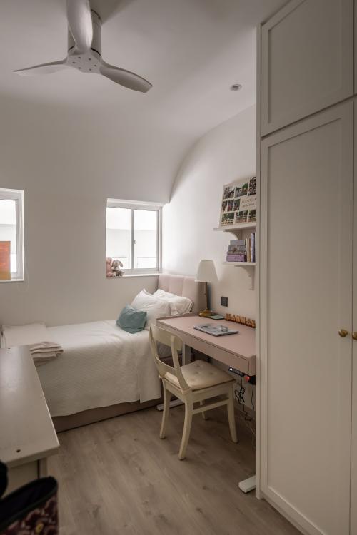 Vintage Bedroom at Ridgewood Condominium