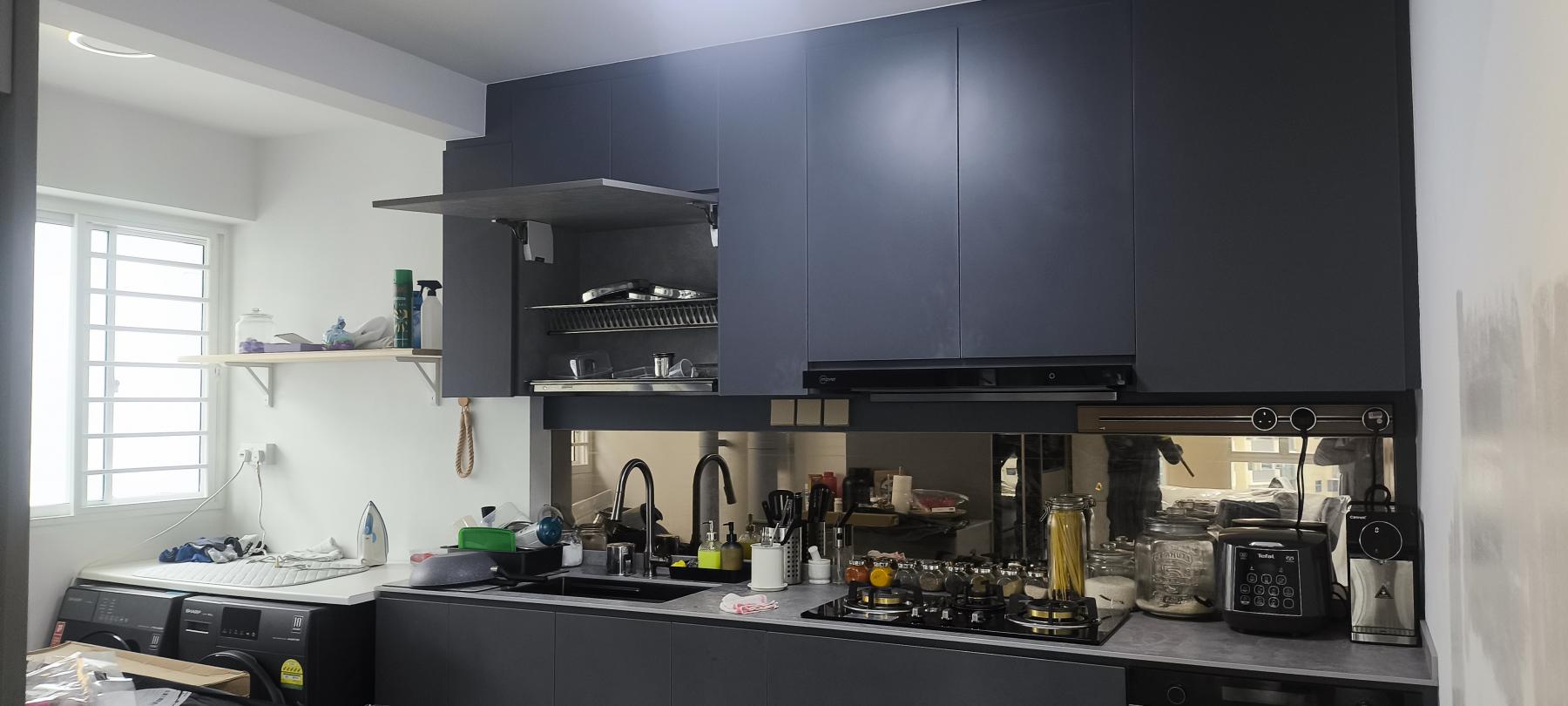 Modern Kitchen with Cupboard and Open Kitchen