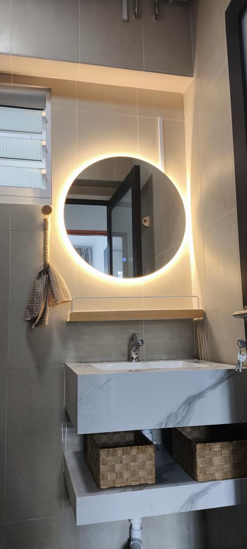 Modern Bathroom at 684B Edgefield