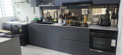 Modern Kitchen at 684B Edgefield
