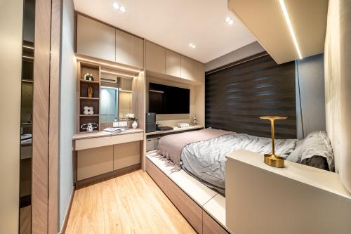 Modern Bedroom at 438A Northshore drive