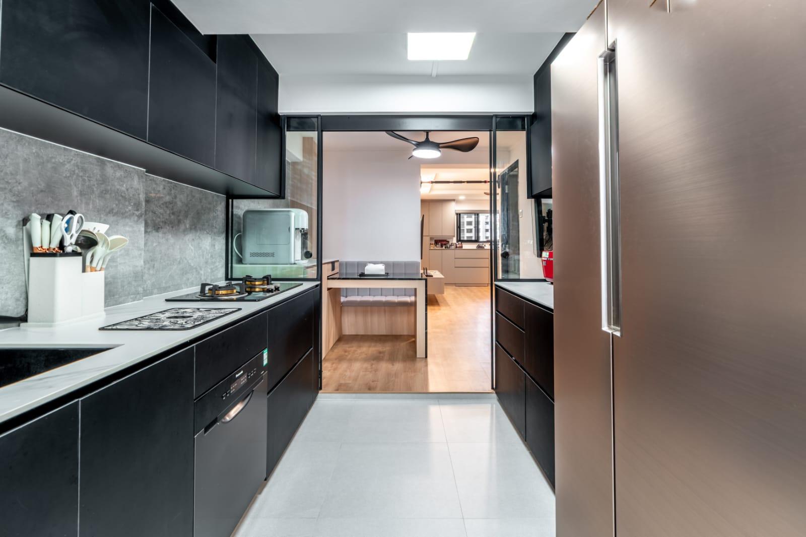 Minimalist Kitchen with Countertop and Kitchen Backsplash