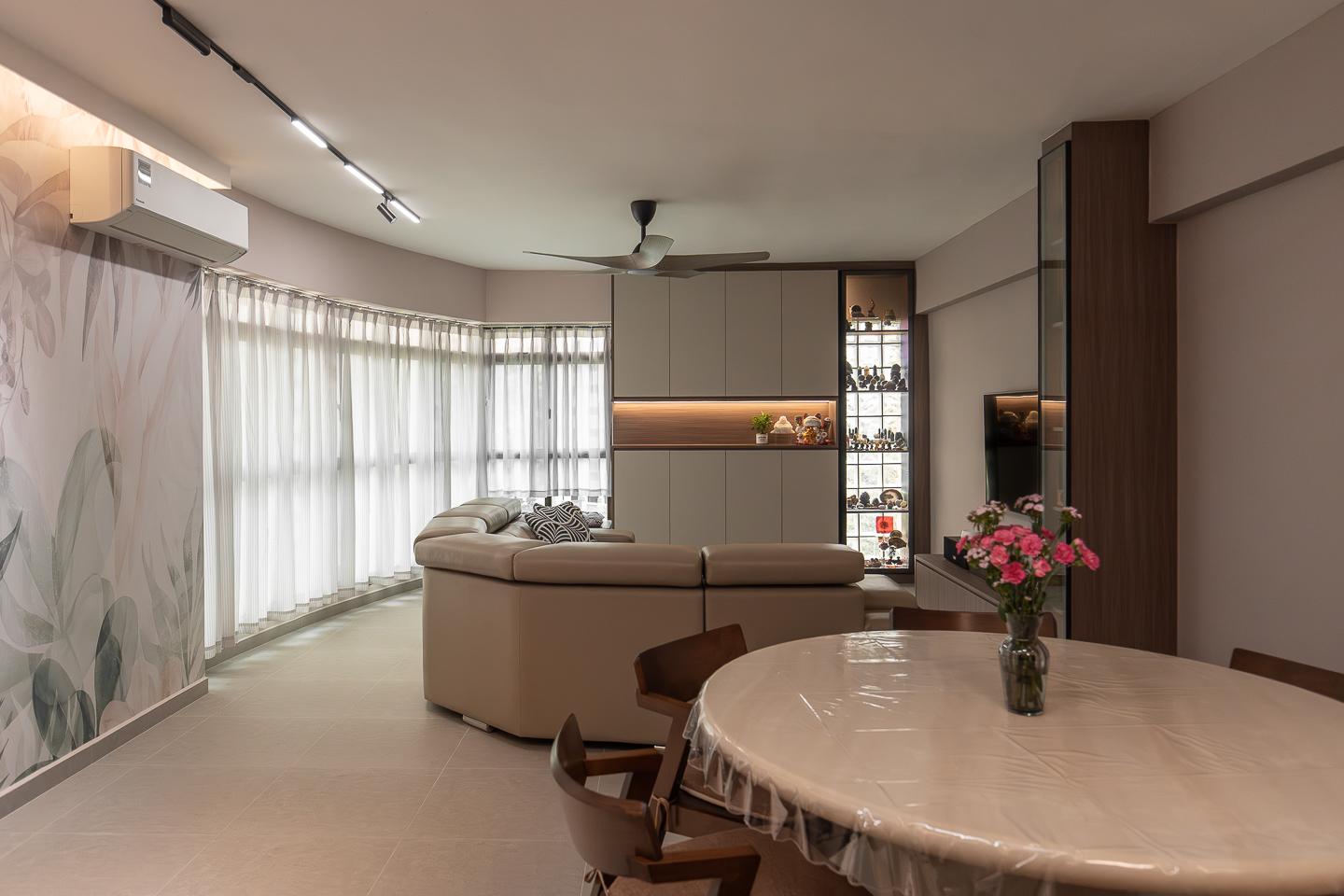 Vintage Living Room with Homogeneous Tiles and TV Console