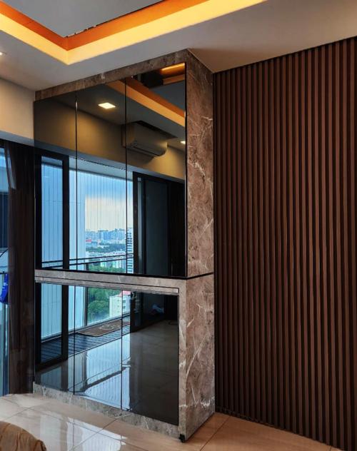 Modern Dining Room at The Seafront